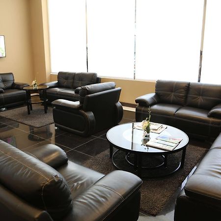 מנאמה Belle Tower Luxury Apartments מראה חיצוני תמונה