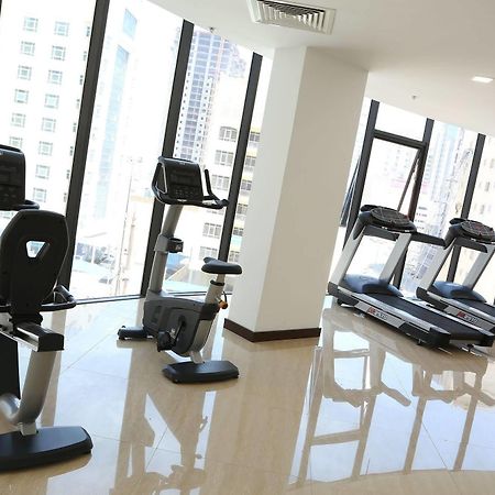 מנאמה Belle Tower Luxury Apartments מראה חיצוני תמונה