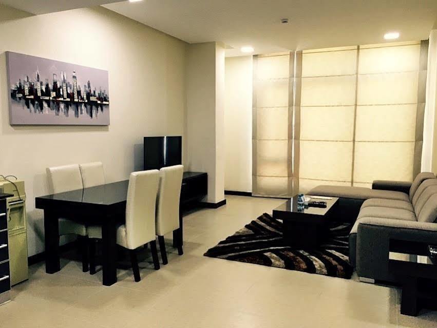 מנאמה Belle Tower Luxury Apartments מראה חיצוני תמונה