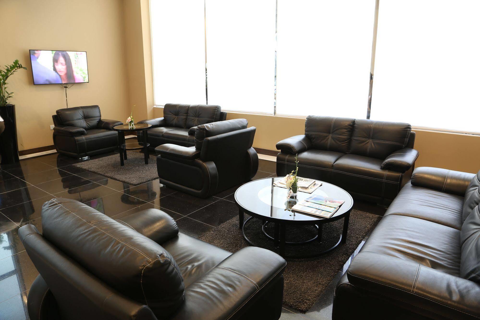 מנאמה Belle Tower Luxury Apartments מראה חיצוני תמונה