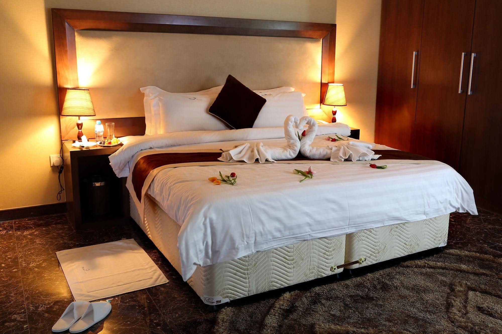 מנאמה Belle Tower Luxury Apartments מראה חיצוני תמונה