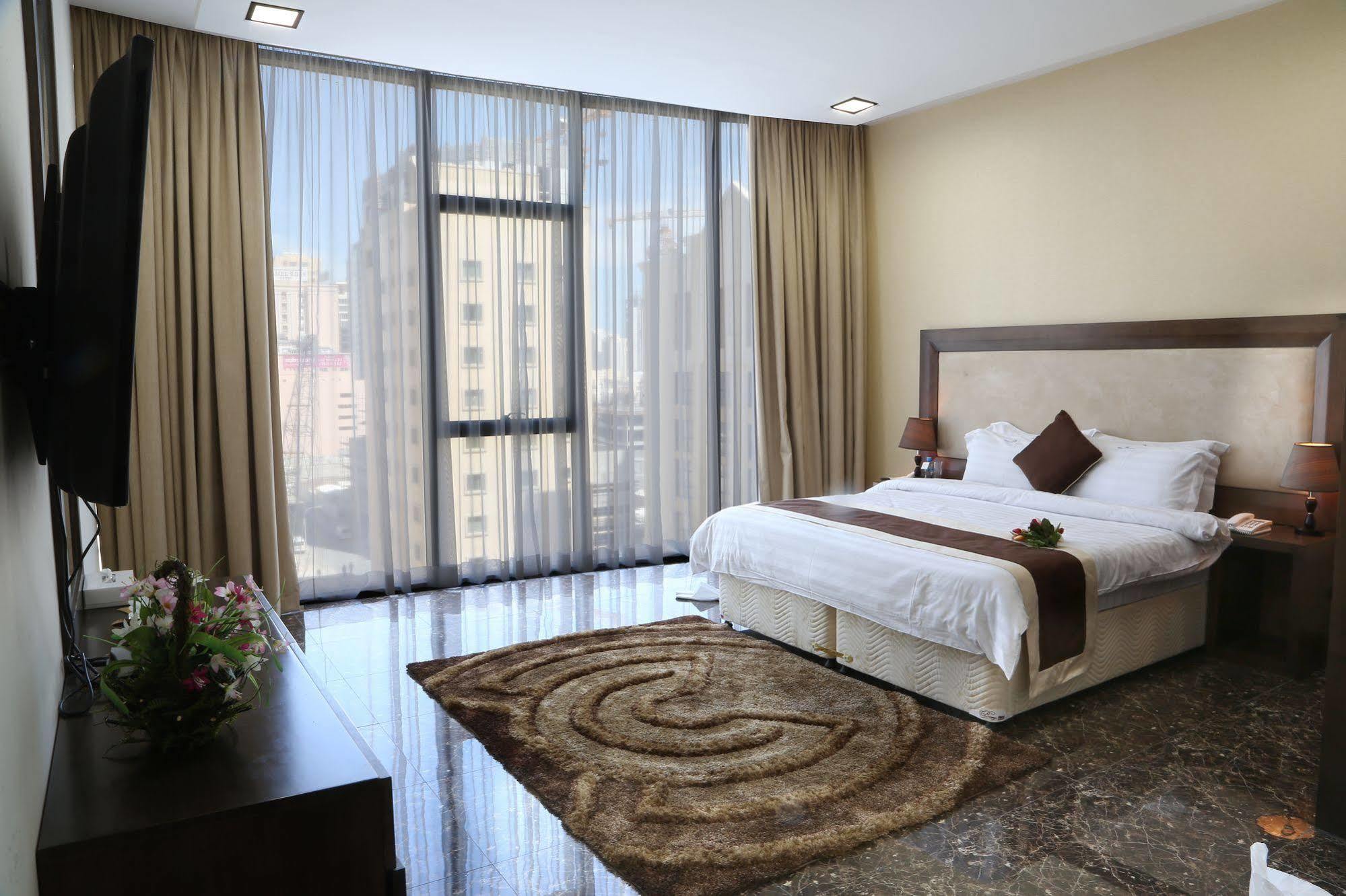 מנאמה Belle Tower Luxury Apartments מראה חיצוני תמונה